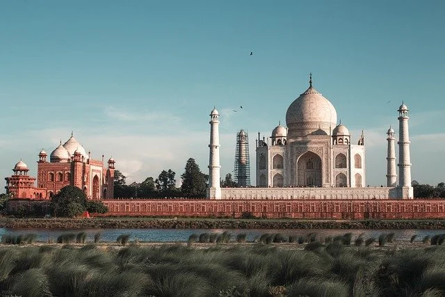 Top 10 Places to Visit in Agra